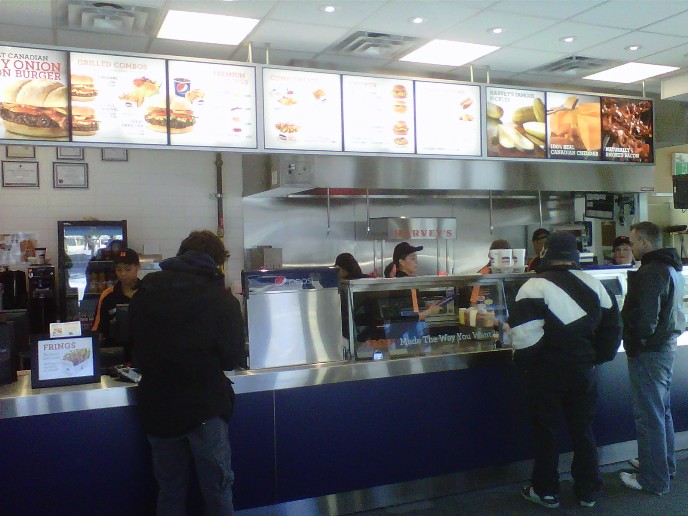 Harvey's Portage Avenue Winnipeg Виннипег