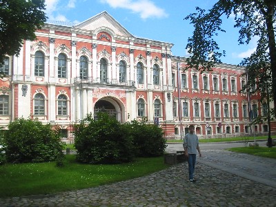 Черняков и Дворец Бирона в
Елгаве Chernyakov and The Biron Palace in Elgava Latvia