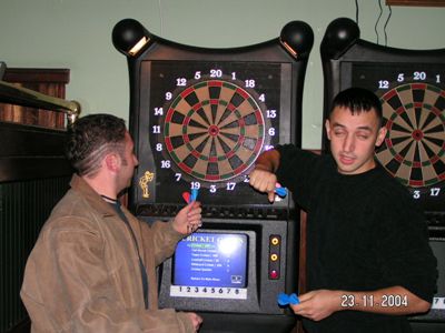 Черняков
и Владик Рочестер паб Chernyakov and Vladik Rochester pub