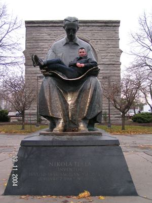 Черняков и Никола
Тесла Chernyakov and Nikola Tesla